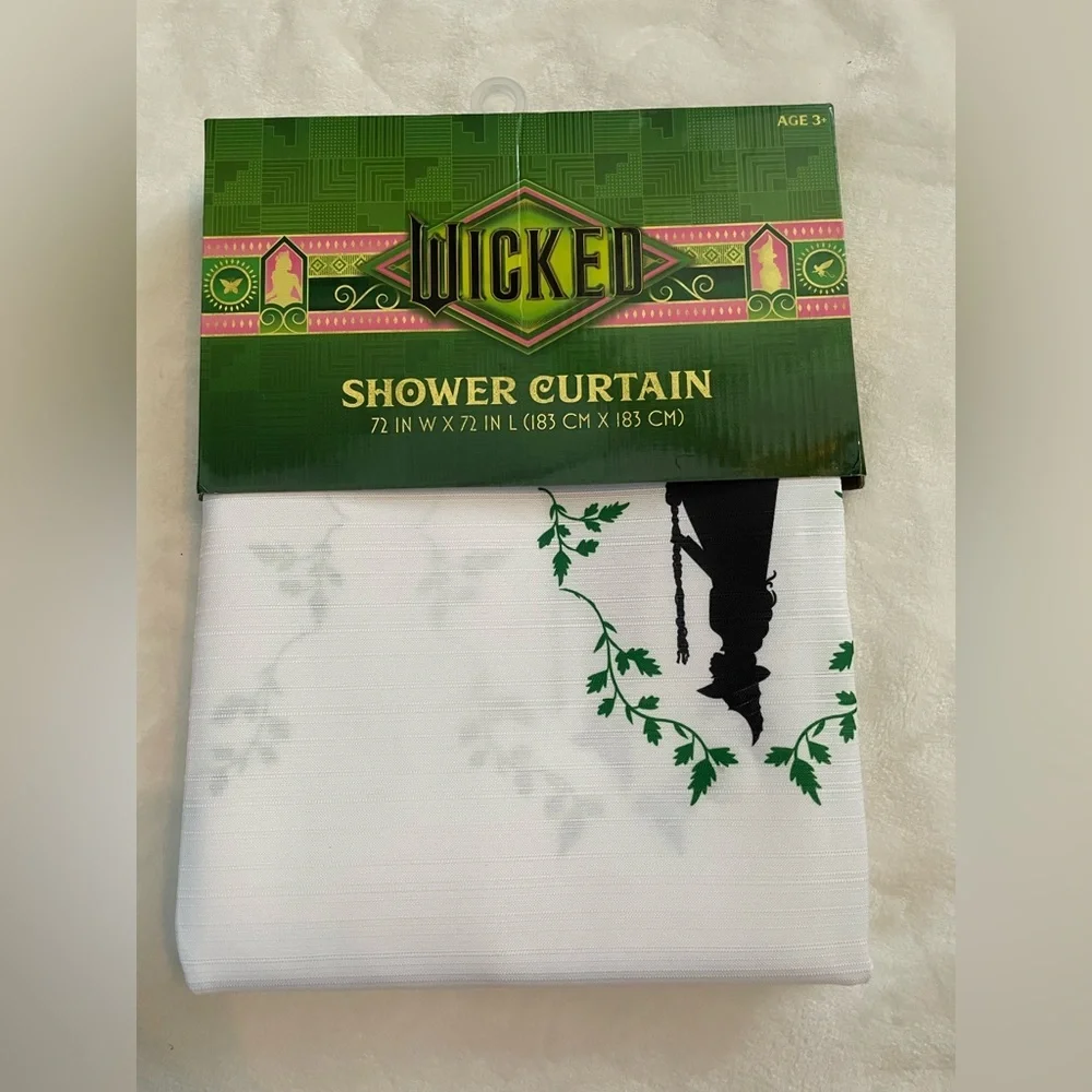 NWT Wicked Witch Elphaba Shower Curtain